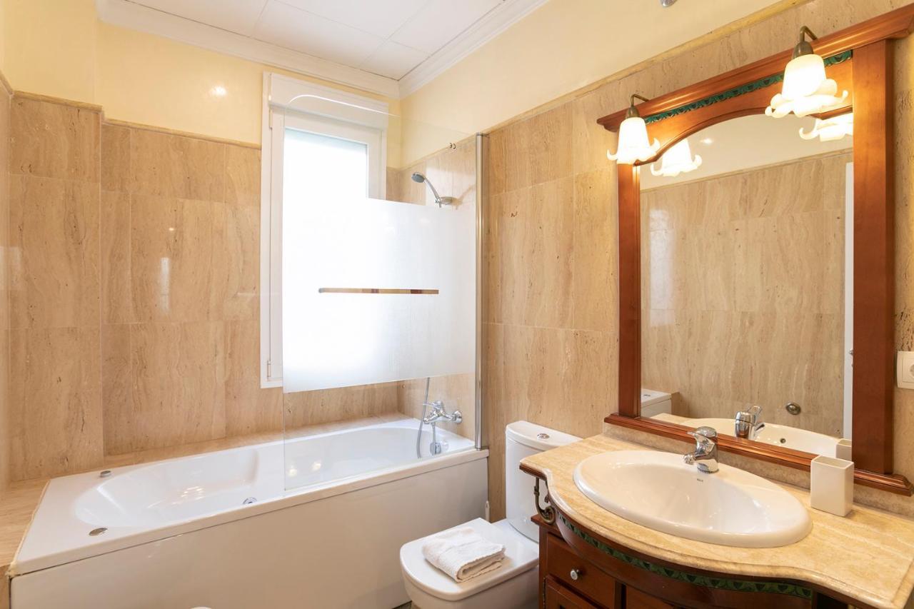 Las Mansiones De Constitucion Apartamentosmalagamanagement Exteriér fotografie